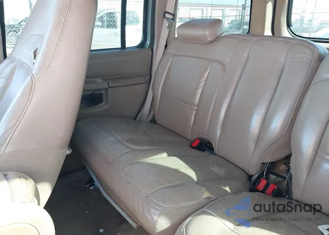 1999 Mercury Mountaineer z USA, uszkodzony, nr VIN 4M2ZU52E0XUJ38197